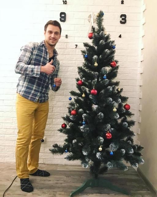 Искусственная ель КАРПАТСКАЯ с белыми кончиками 300 см