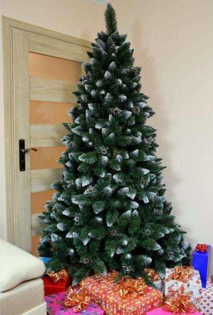 Искусственная елка с шишками КАРПАТСКАЯ с белыми кончиками 210 см