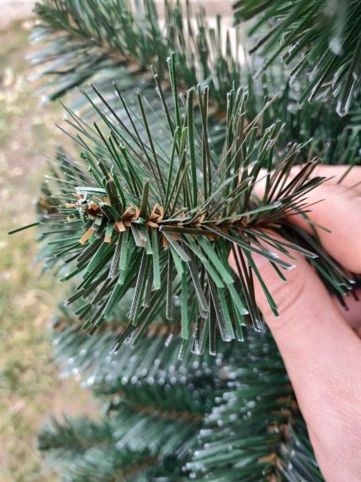 Искусственная новогодняя елка ЛЕСНАЯ с белыми кончиками 180 см