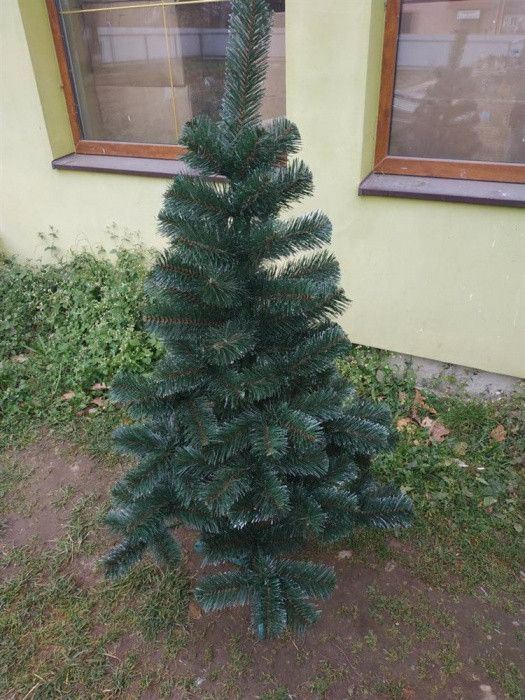 Искусственная новогодняя елка ЛЕСНАЯ с белыми кончиками 220 см