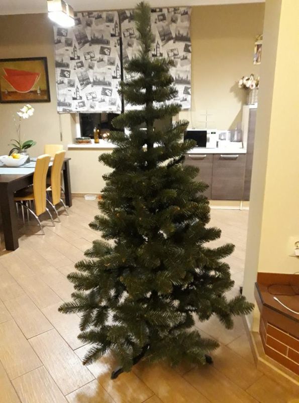 Искусственная новогодняя елка КАРПАТСКАЯ зелёная 210 см