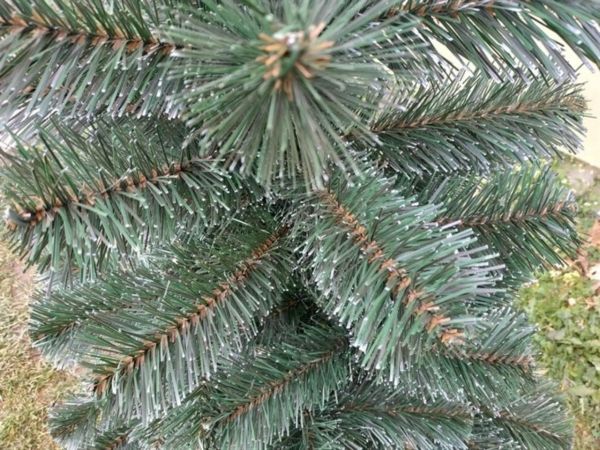 Искусственная новогодняя елка ЛЕСНАЯ с белыми кончиками 200 см