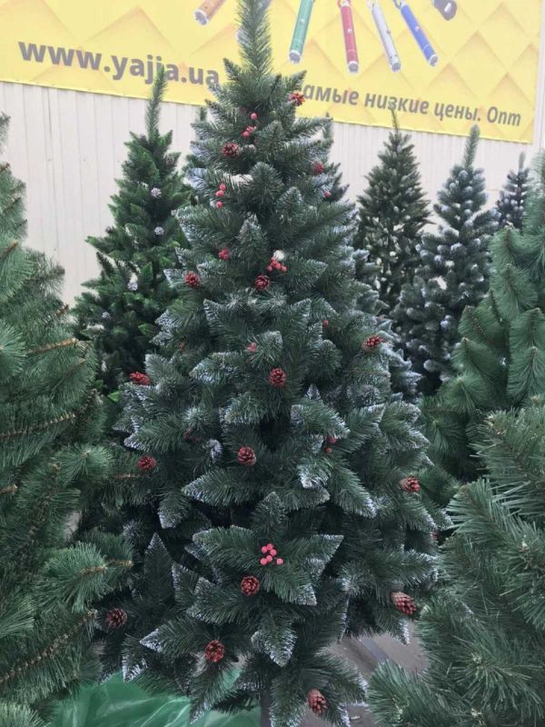 Искусственная ель РОЖДЕСТВЕНСКАЯ с белыми кончиками, шишками и калиной красной 200 см