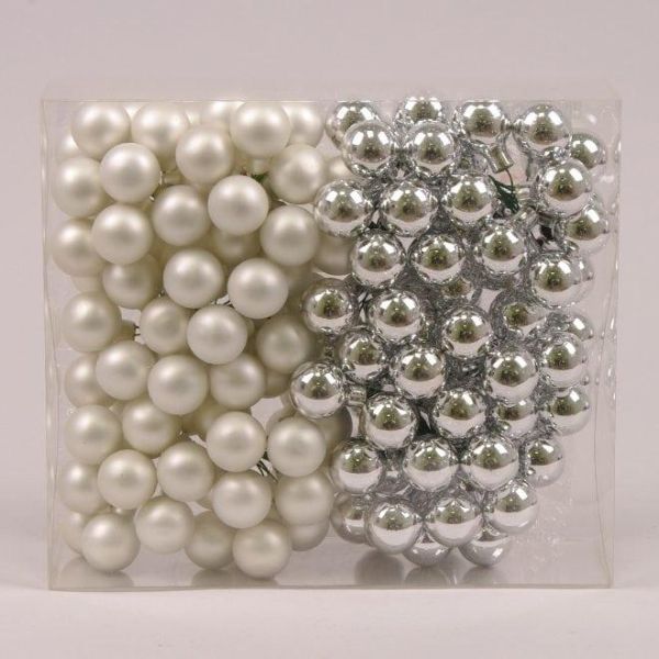 Шарики стеклянные 2,5 см. серебряные (12 пучков-144 шарика)